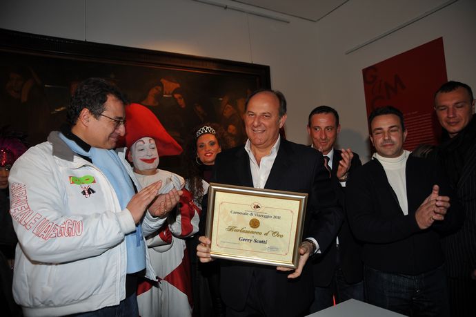Ingrandisci la foto
